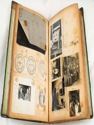 星野印版工業スクラップブック. 2巻 [Hoshino Inban Kogyo sukurappu bukku. 2-kan]. [Scrap Book of Standard Rubber Type Co. Ltd. 2 volumes].